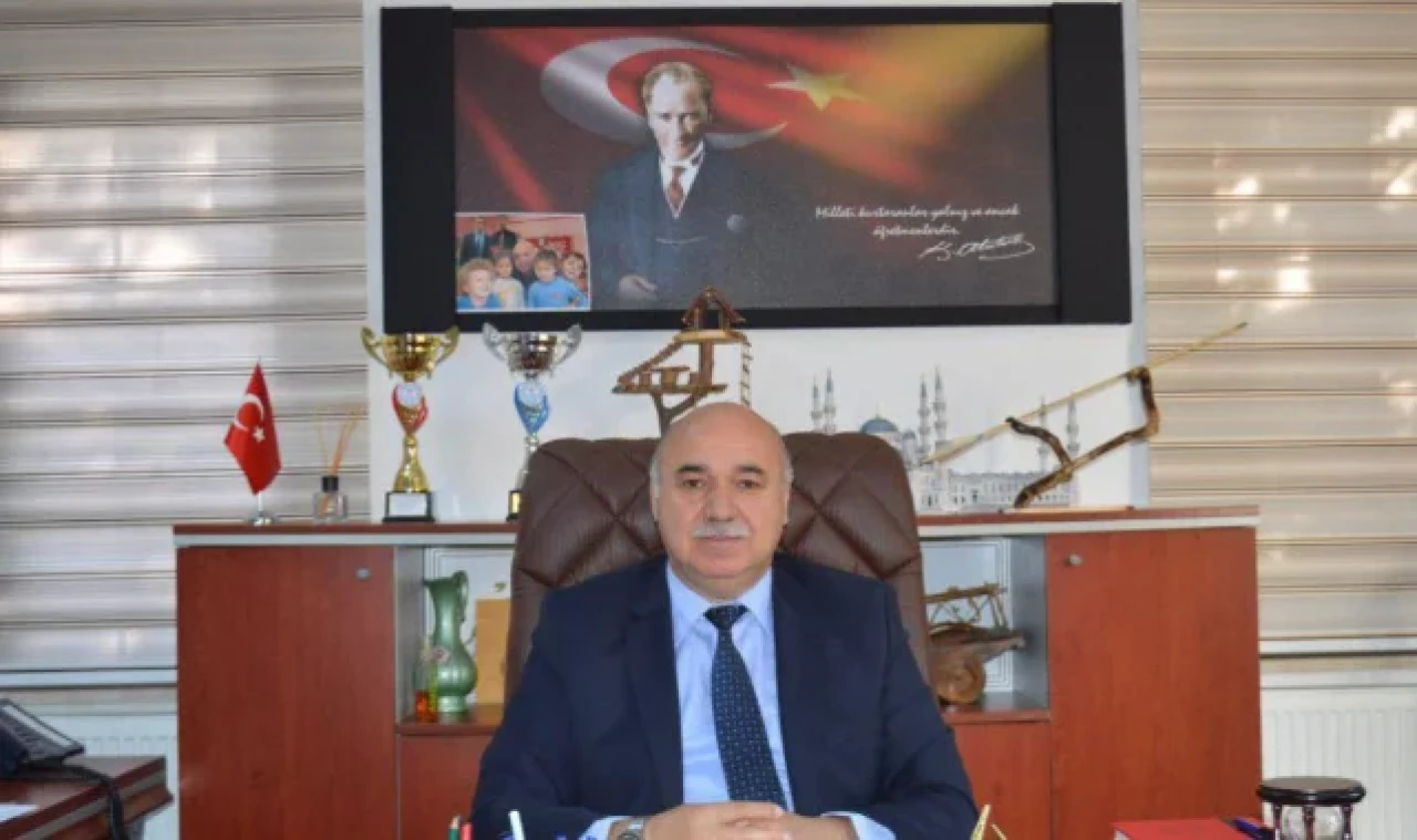 Gümüşhacıköy'de 2376 öğrenci ve 292 öğretmen  ders başı yaptı.