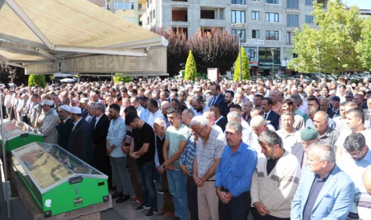 Havza Belediye Başkanı Özdemir'in kardeş acısı