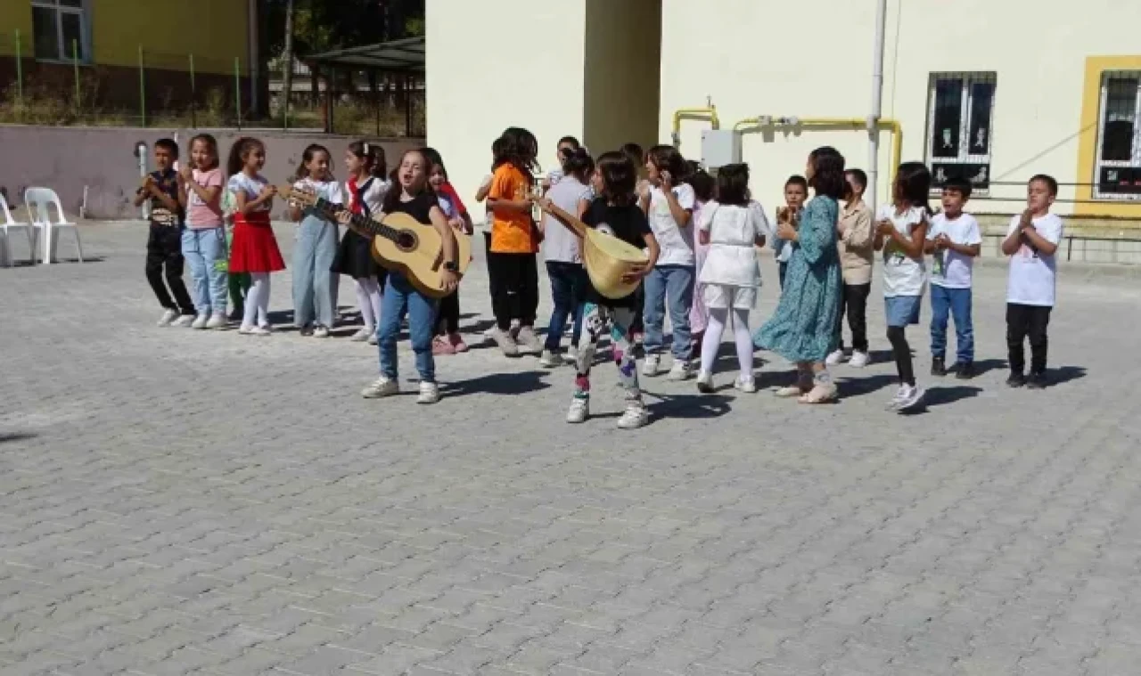 Hisarcık'ta İlköğretim Haftası kutlandı