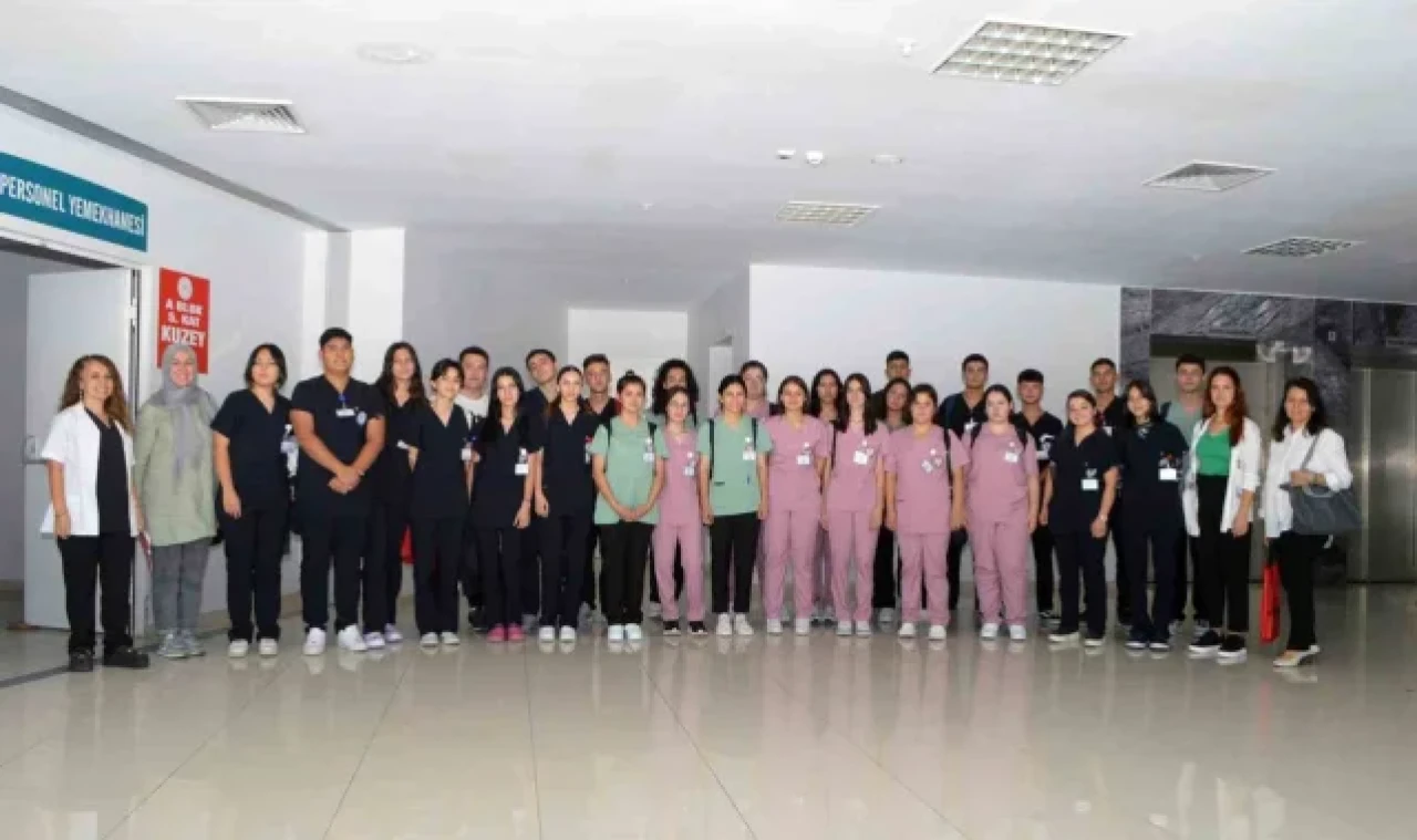 İlk dönem Sağlık Meslek Lisesi öğrencilerine oryantasyon eğitimi