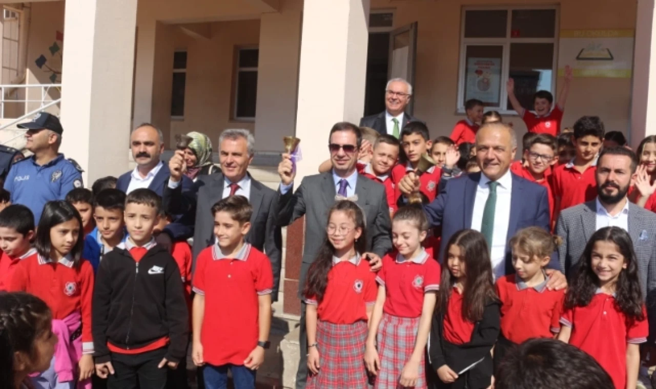 İlköğretim Haftası Suluova’da coşkuyla kutlandı.