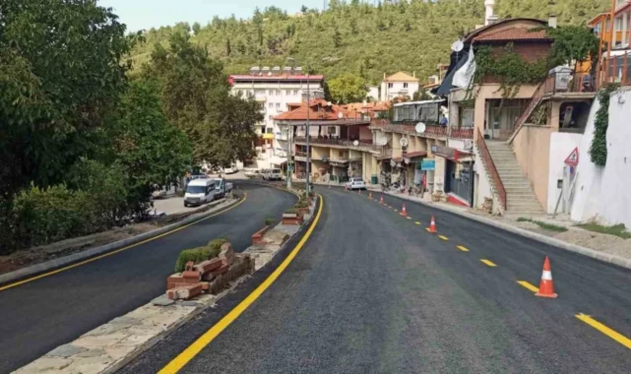Kavaklıdere'nin 3 mahallesi sıcak asfalta kavuştu
