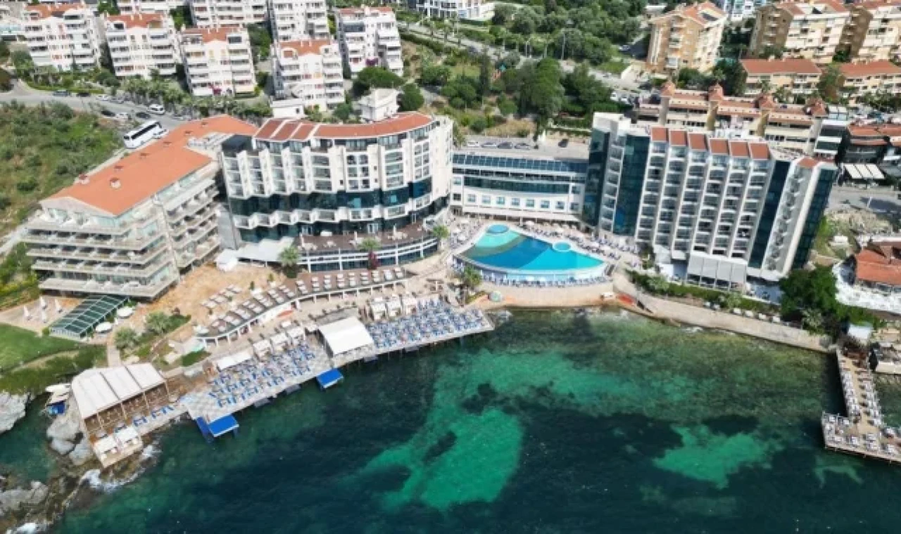 Kuşadası'na turist akını