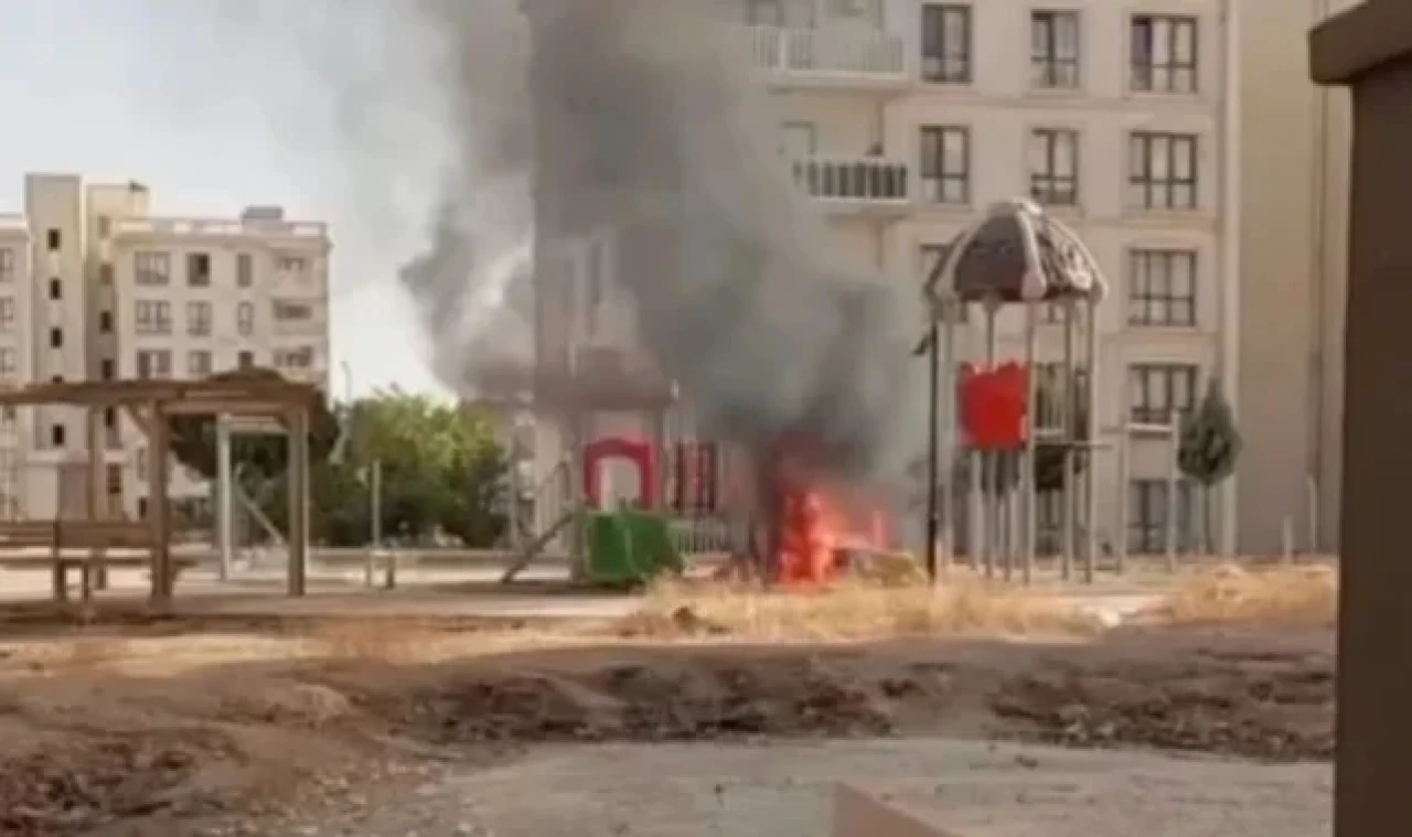 Mardin'de parkta çıkan yangın korkuttu