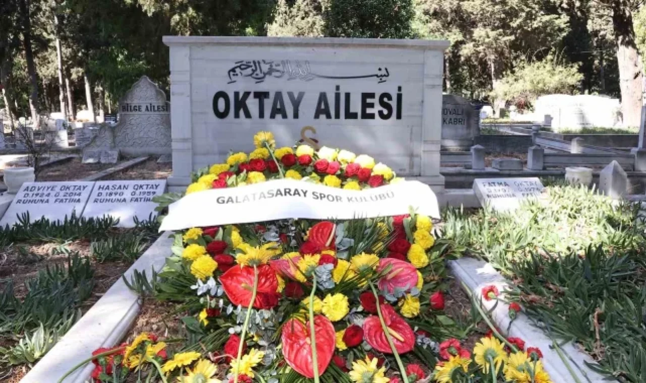 Metin Oktay, vefatının 32. yıl dönümünde kabri başında anıldı
