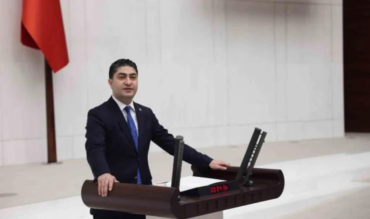 MHP'li Özdemir, ağır hasarlı okullardaki çalışmalara ilişkin MEB'e soru önergesi verdi