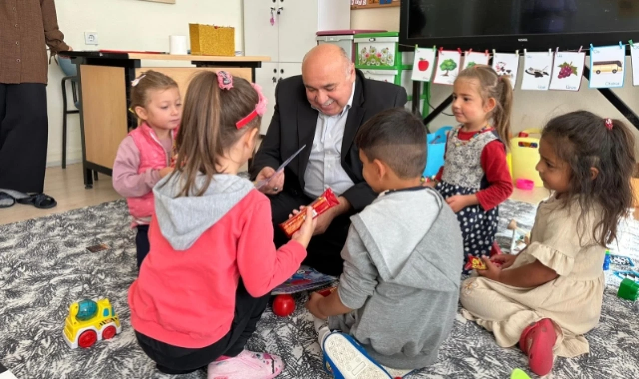 Müdür Gültekin, köy okullarını ziyaret etti