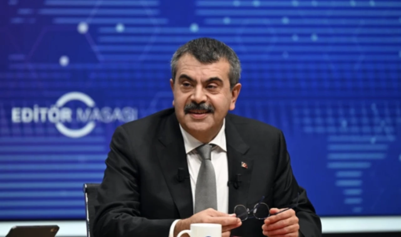 "Öğrenciler de öğretmenler de sınıfa telefonla giremeyecek"