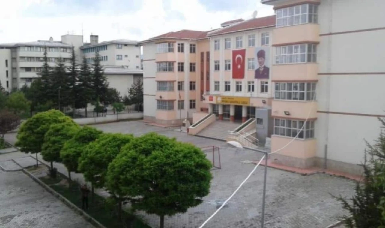 Okul çevresi trafiği, kolluk kuvvetleri ile koordineli şekilde kontrol altına alınacak.