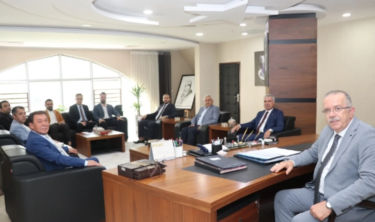 Rektör Turabi’yi ziyaret ettiler