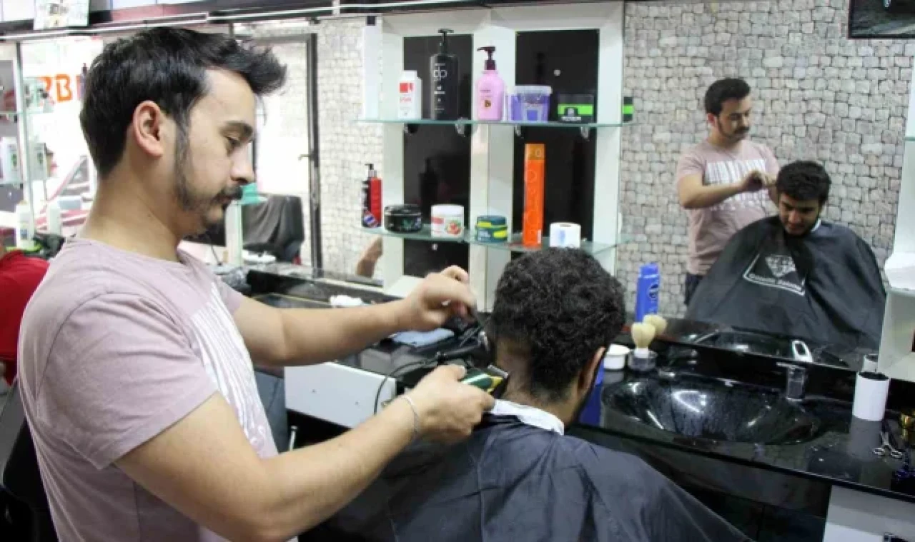 Samsun'da saç-sakal kesim ücretlerine yüzde 83 zam yapıldı