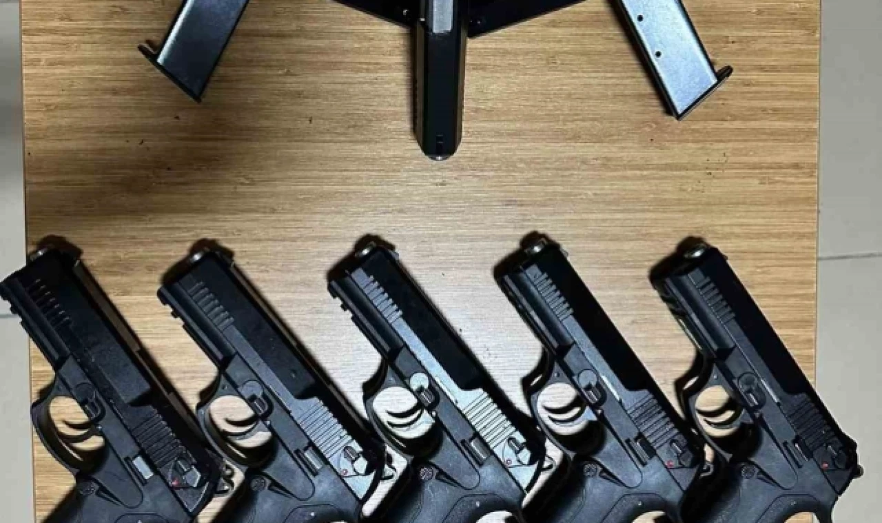 Silah ticareti yapan 2 şüpheli yakalandı