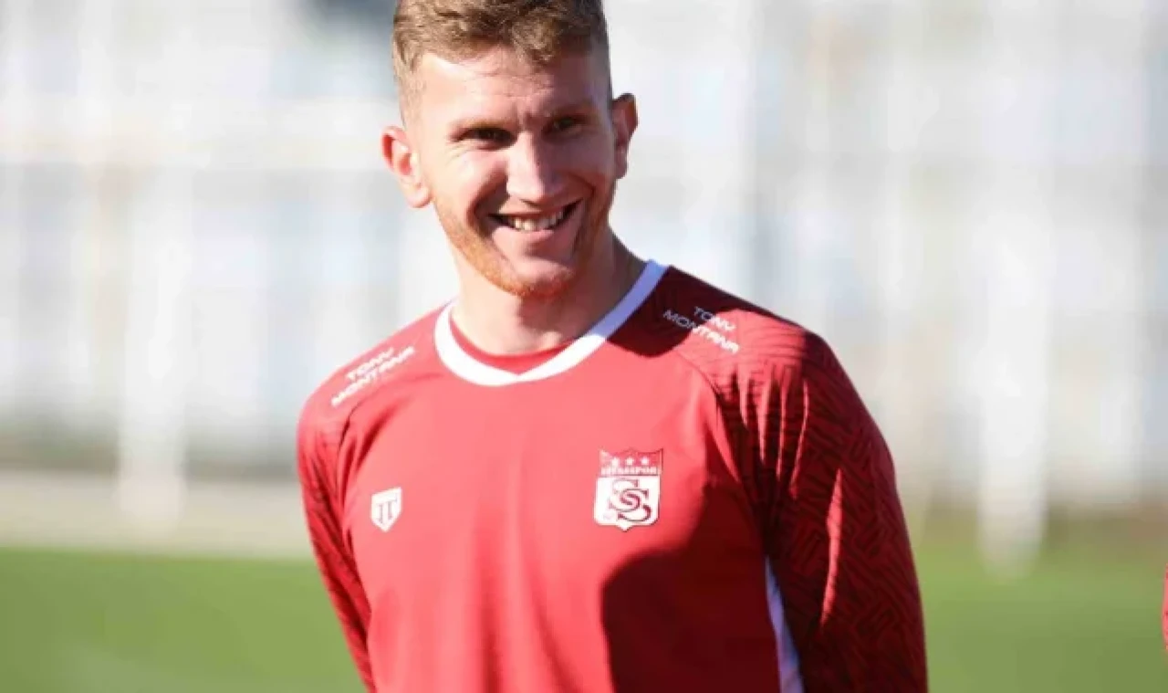 Sivasspor'un yeni transferi Burak Kapacak ilk idmanına çıktı