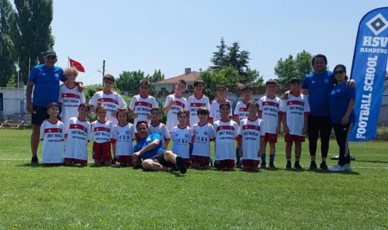 Söğütlü minik futbol yeteneği Almanya'ya gidiyor