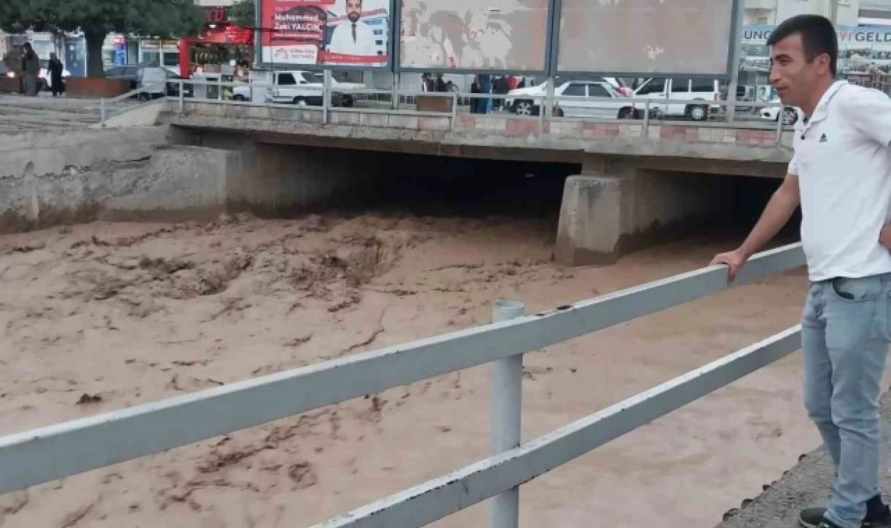 Sungurlu'da yağış sel getirdi