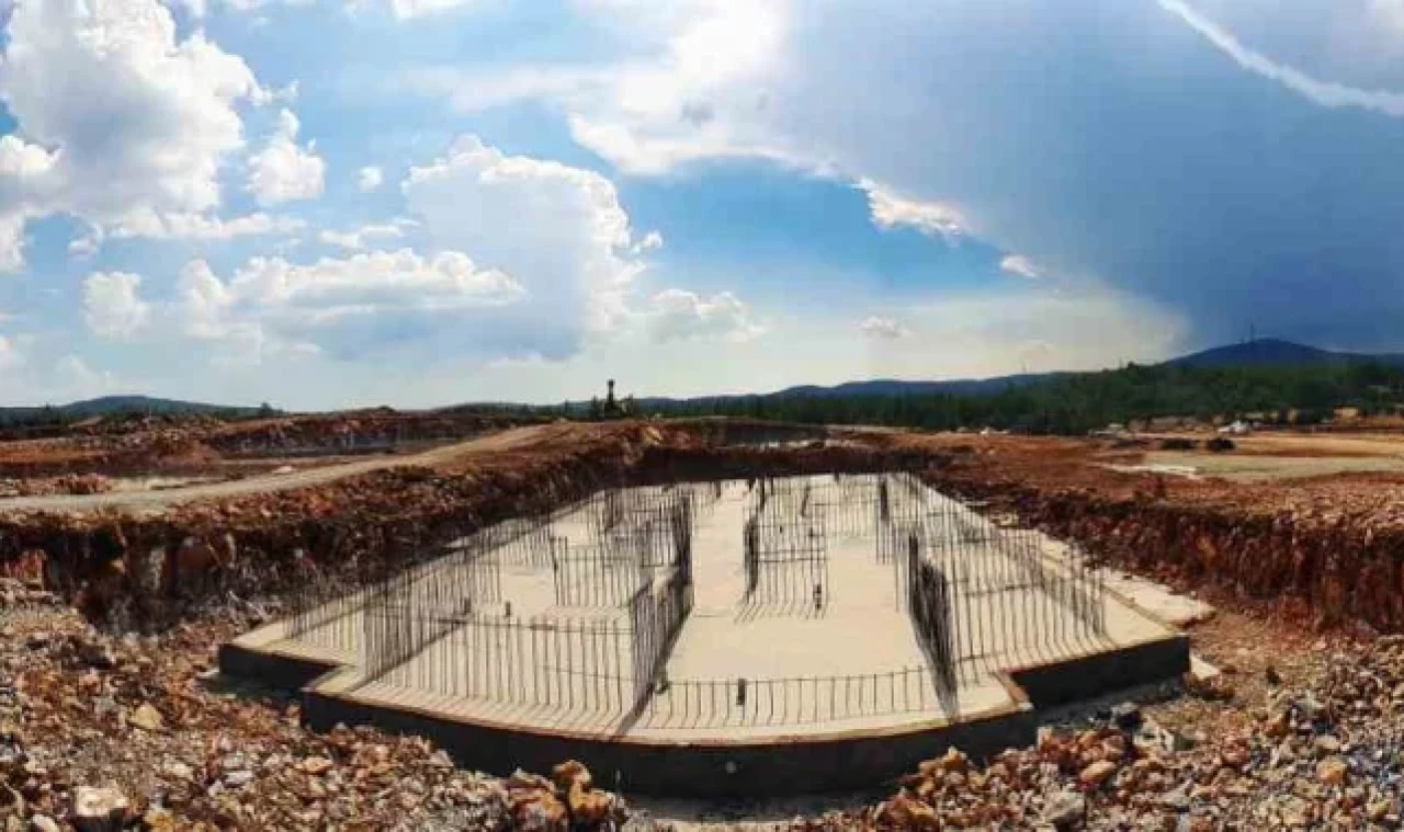 TOKİ Menteşe 3. etap sosyal konutların temel inşaatı tamamlanıyor