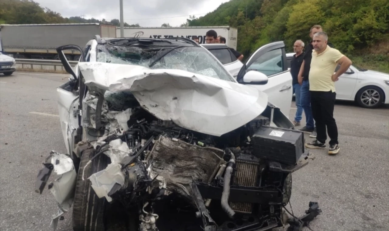 Trafik kazasında 1 Ölü, 1 Yaralı
