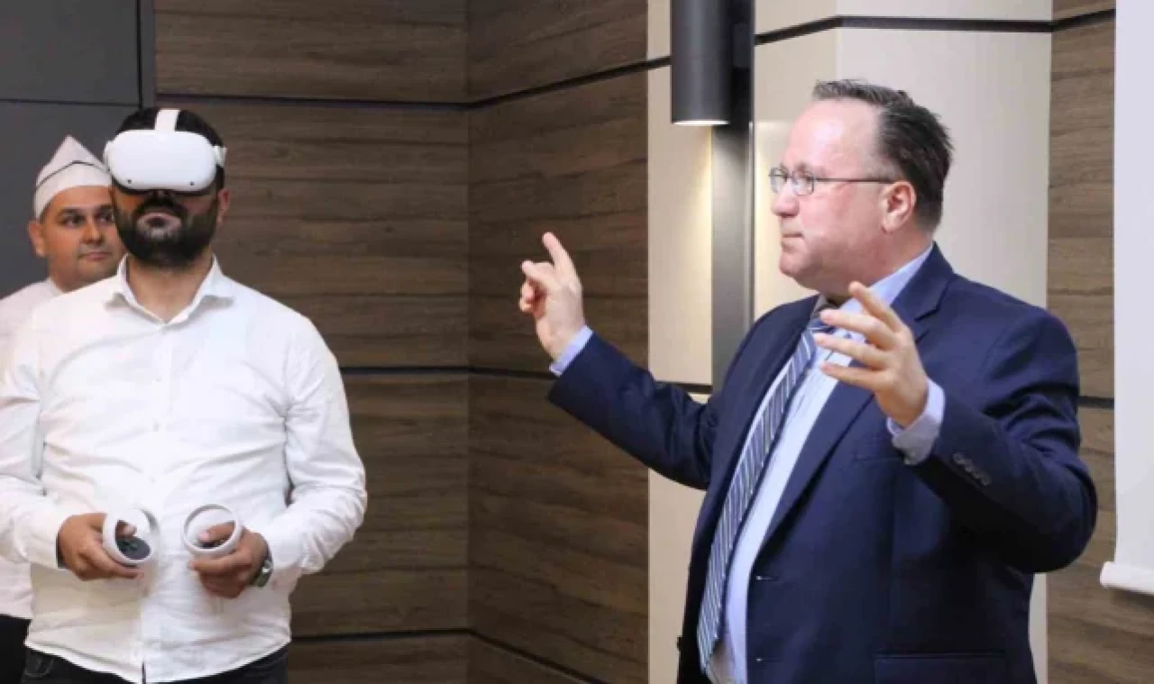 Türkiye'de bir ilk: Batman Üniversitesi Amerika'daki bir üniversite ile sanal gözlük üzerinden eğitim verecek