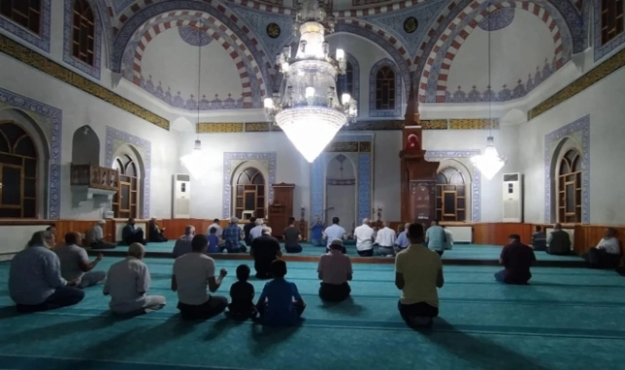 Ülkücü Gençlik Şehitlerimizi Unutmadı