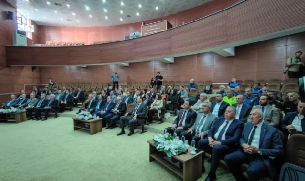 Vali Çiçek: "Her mahalleye spor okulu kurulmalı"