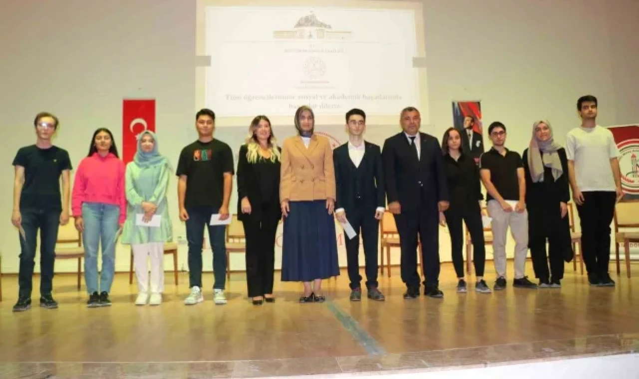 YKS'de ilk bin sıralamasına giren öğrenciler tecrübelerini paylaştı