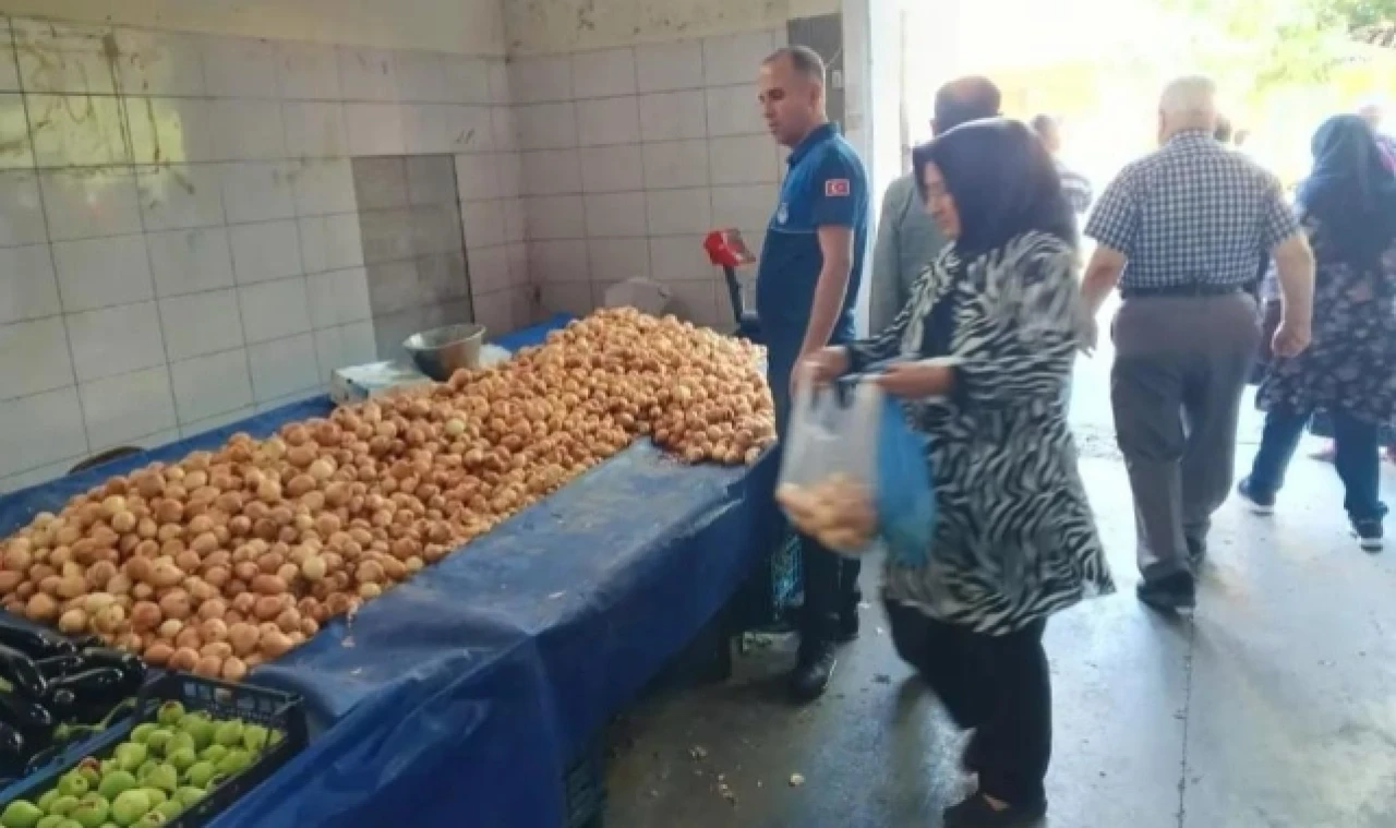 Zabıta ekiplerinden etiket denetimi