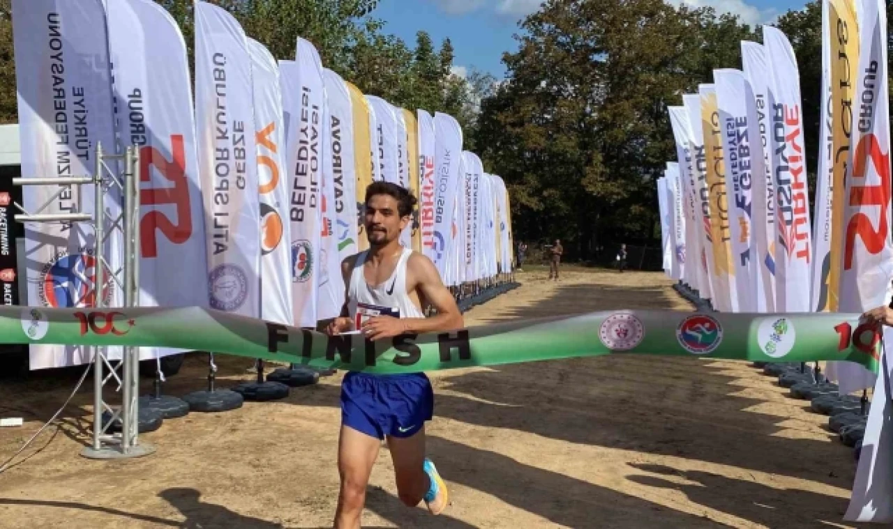 250 sporcunun kıyasıya yarıştığı zafer koşusunda kazananlar belli oldu