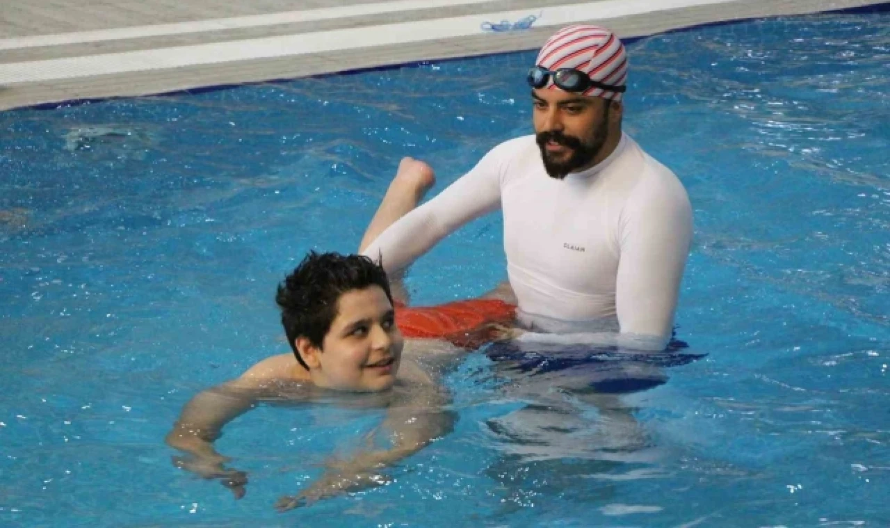 Amasya Üniversitesi sudan korkan otizmli çocukların yüzünü güldürdü