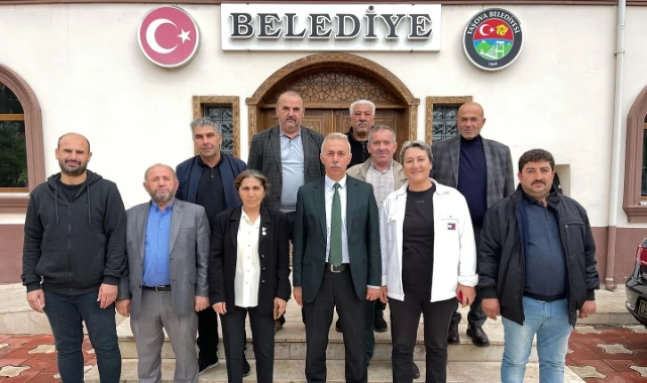 Başkan Öztürk, Muhtarlar gününü kutladı