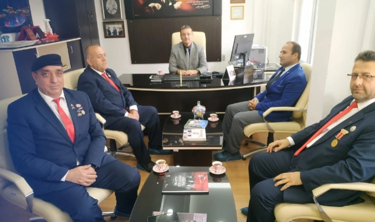 Cuma ve Yönetimi’nden Huzurevi ziyareti