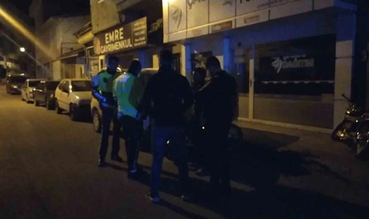 "Dur" ihtarına uymayan motosikletliler polisten kaçamadı