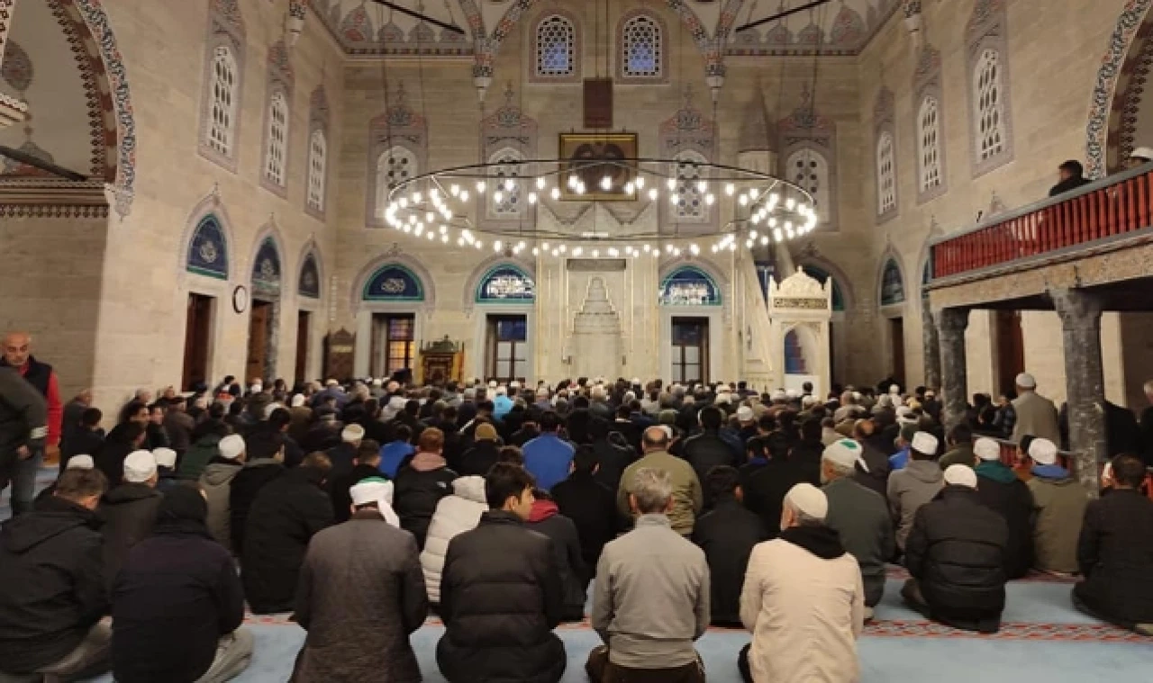 Eller Sema’ya Filistin için açıldı