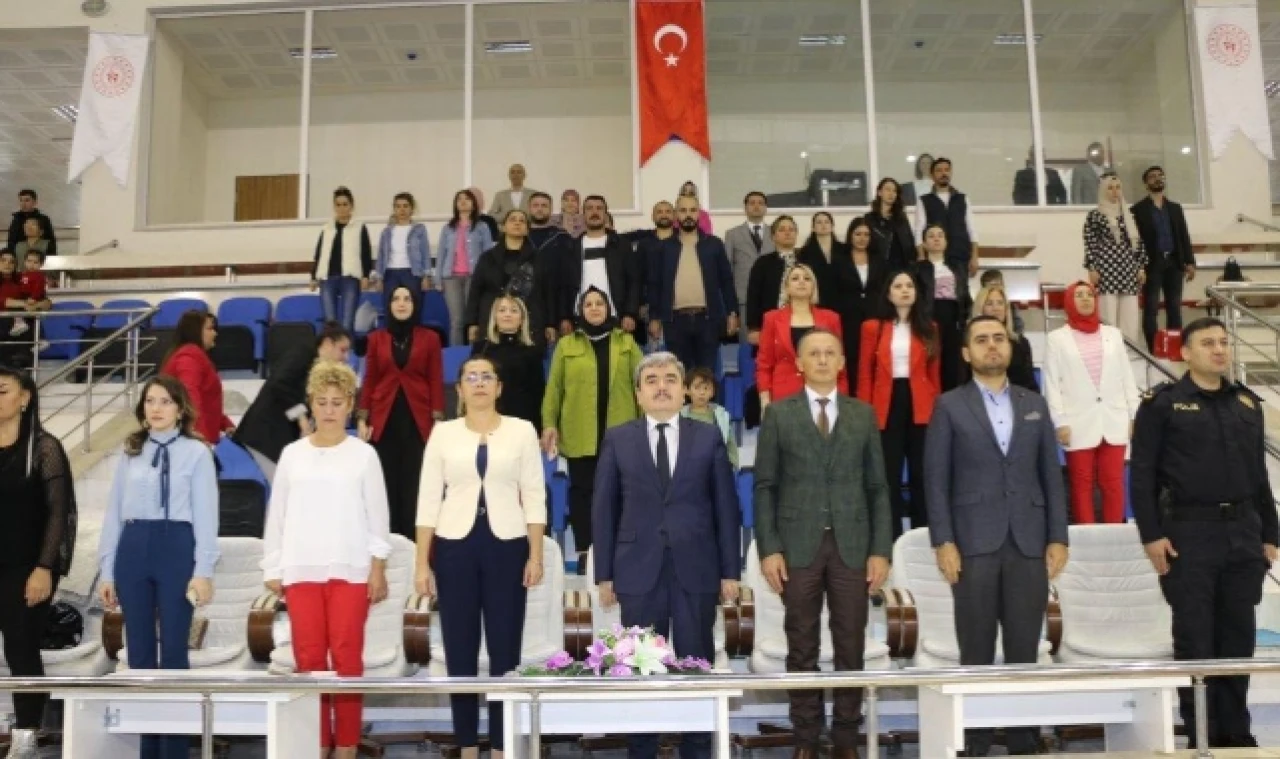 "Her Yaşta Cumhuriyet"