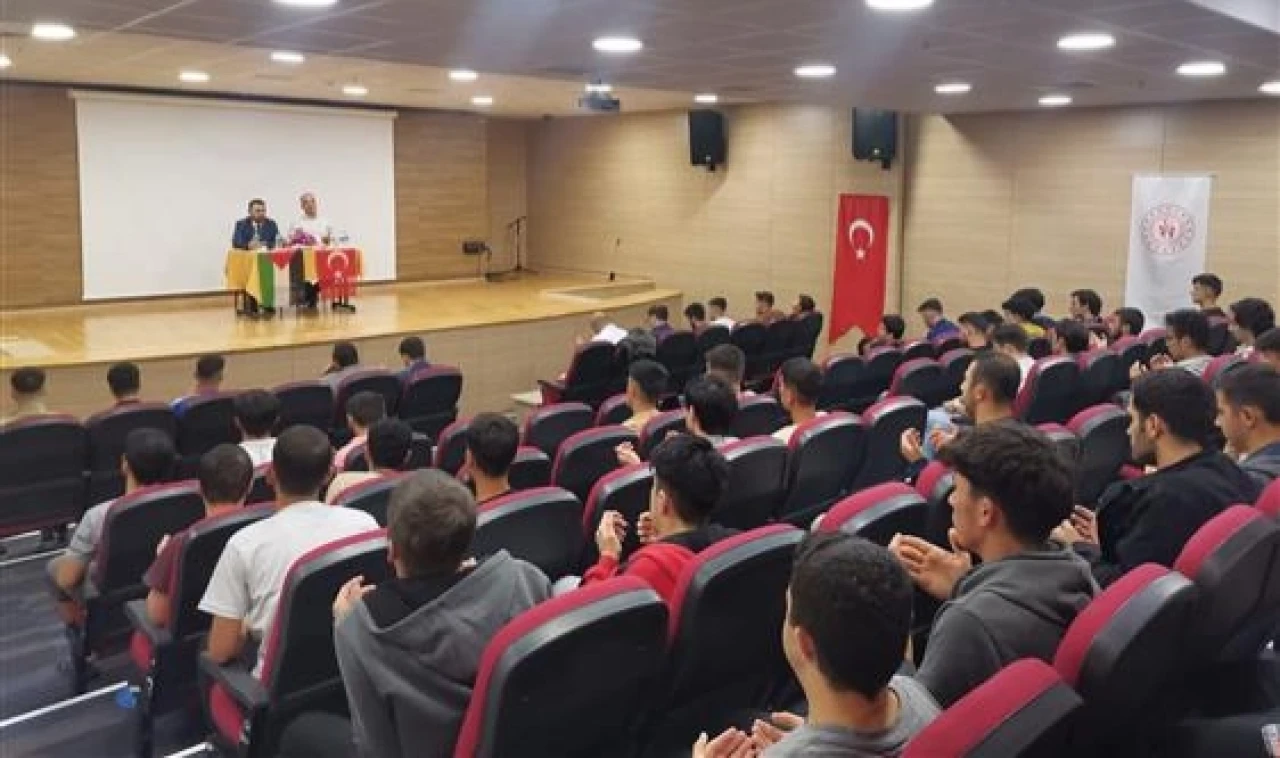 İl Müftüsü öğrencilerle Gazze'yi konuştu