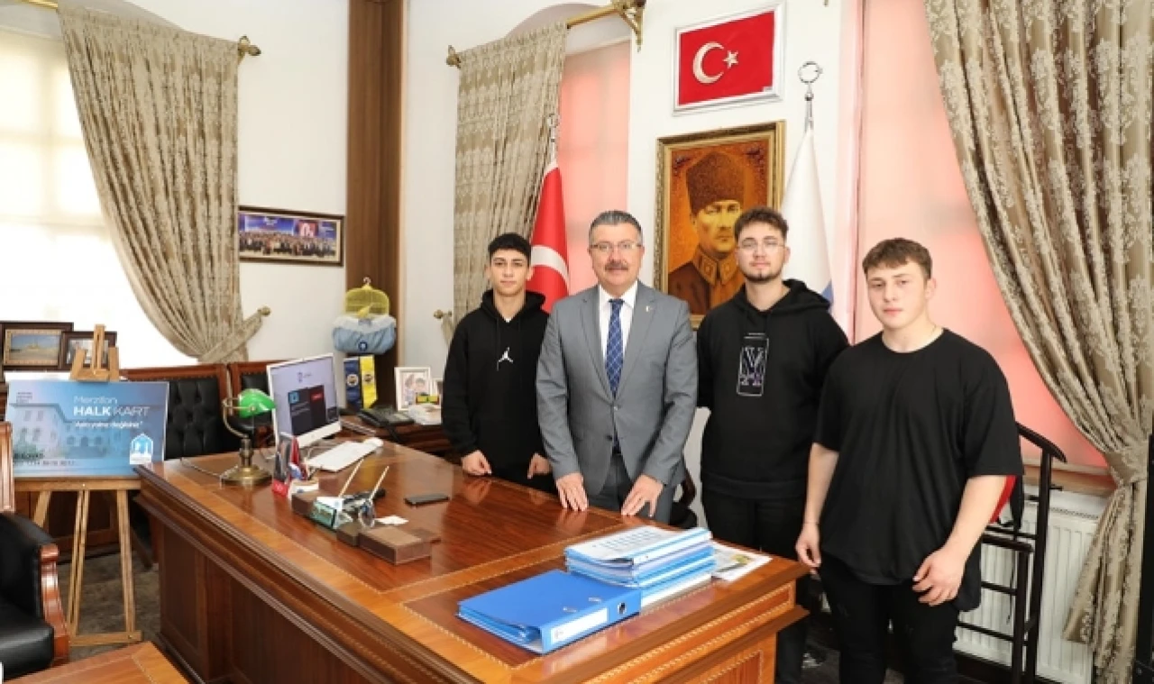 İmam Hatip Lisesi öğrencilerinden Başkan Kargı'ya ziyaret