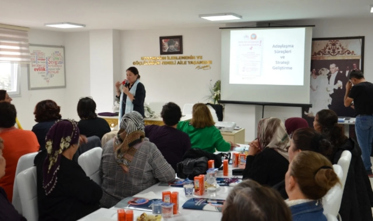 Kadın muhtar ve muhtar adayları kapasite güçlendirme toplantısı yapıldı