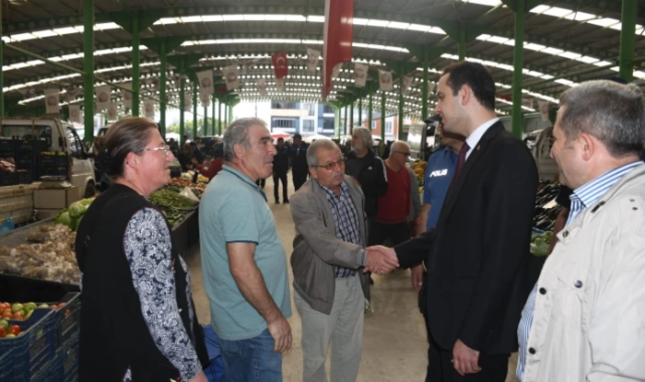 Kaymakam Büyükkaymakçı pazar esnafı ile bir araya geldi