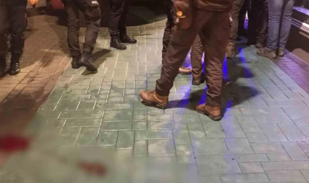 Kız arkadaşıyla tartıştı, bileklerini kesti