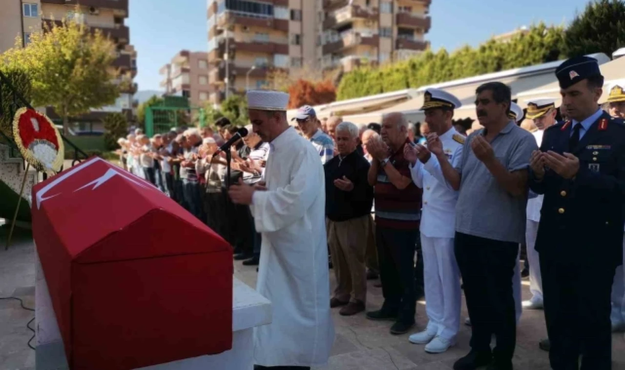 Kore gazisi gözyaşlarıyla son yolculuğuna uğurlandı