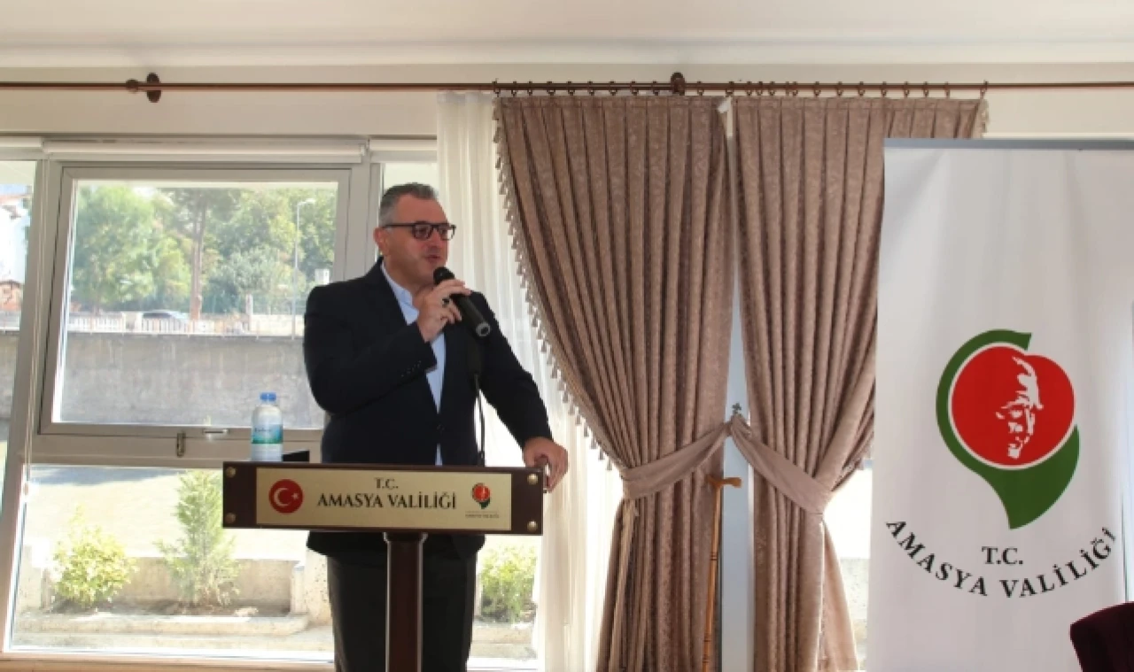 "Mesai mefhumu gözetmeksizin çalışan Muhtarlarımıza başarılar diliyorum"
