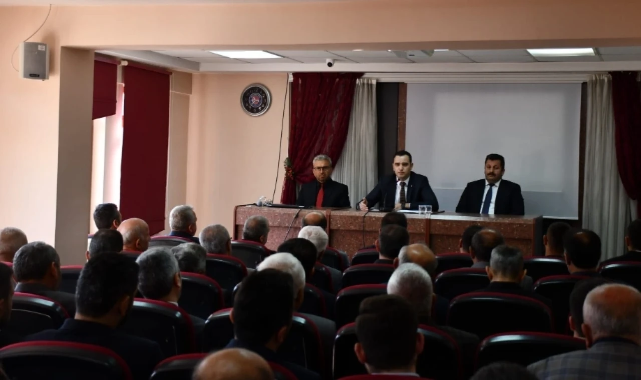 Personel Toplantısına Katıldı
