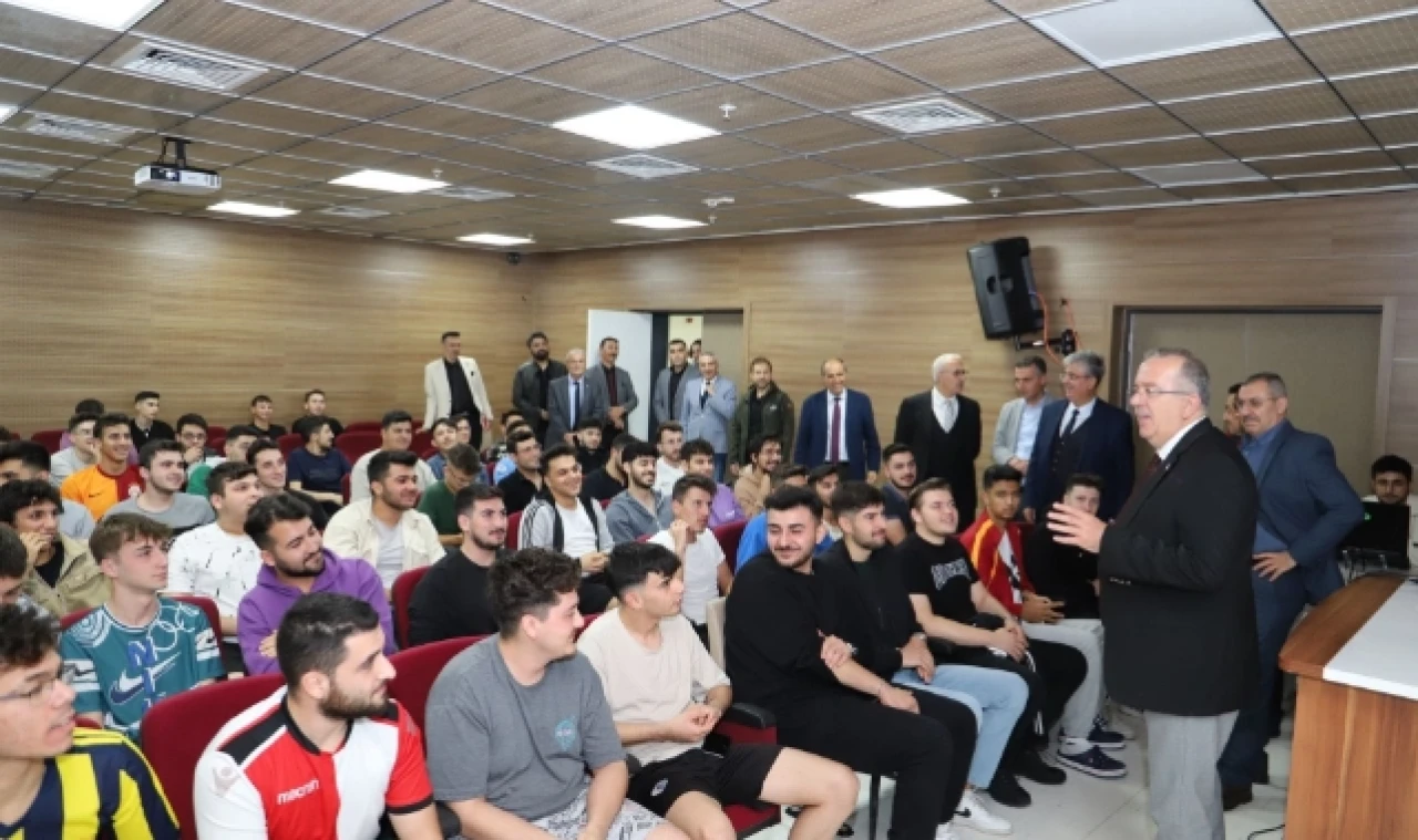 Rektör Turabi Merzifon’da Yurtları ziyaret etti