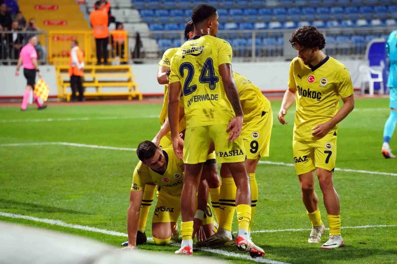 Trendyol Süper Lig: Kasımpaşa: 0 - Fenerbahçe: 2