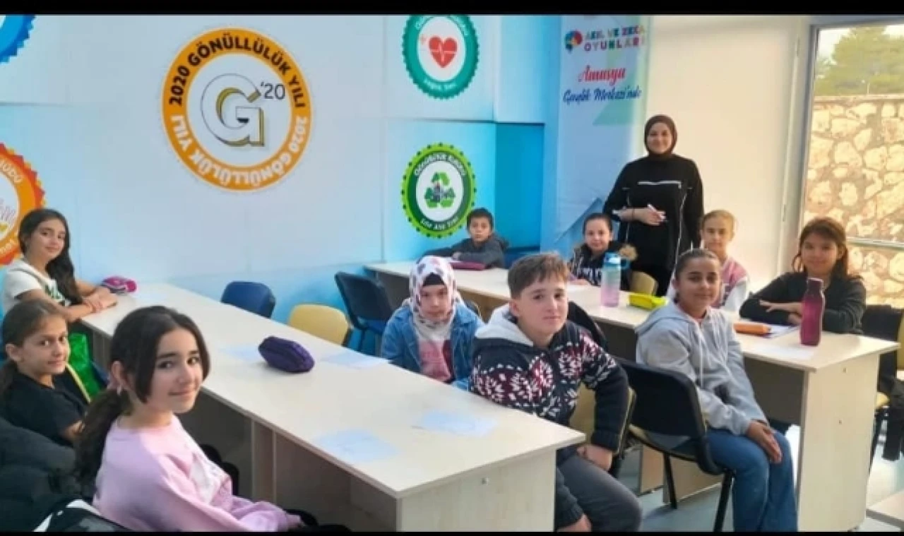 Üniversiteli öğrenciler gönüllü oldu