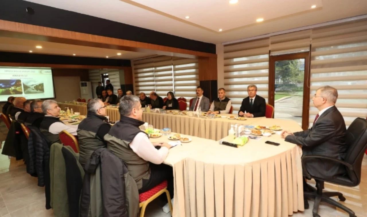 Vali Doruk, Orman Bölge Müdürlüğü’nde brifing aldı