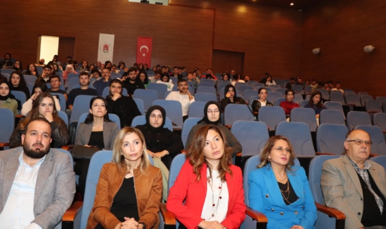 Ankara Sosyal Bilimler Üniversitesi’nden Akademisyenler İki Ayrı Panele Katıldılar