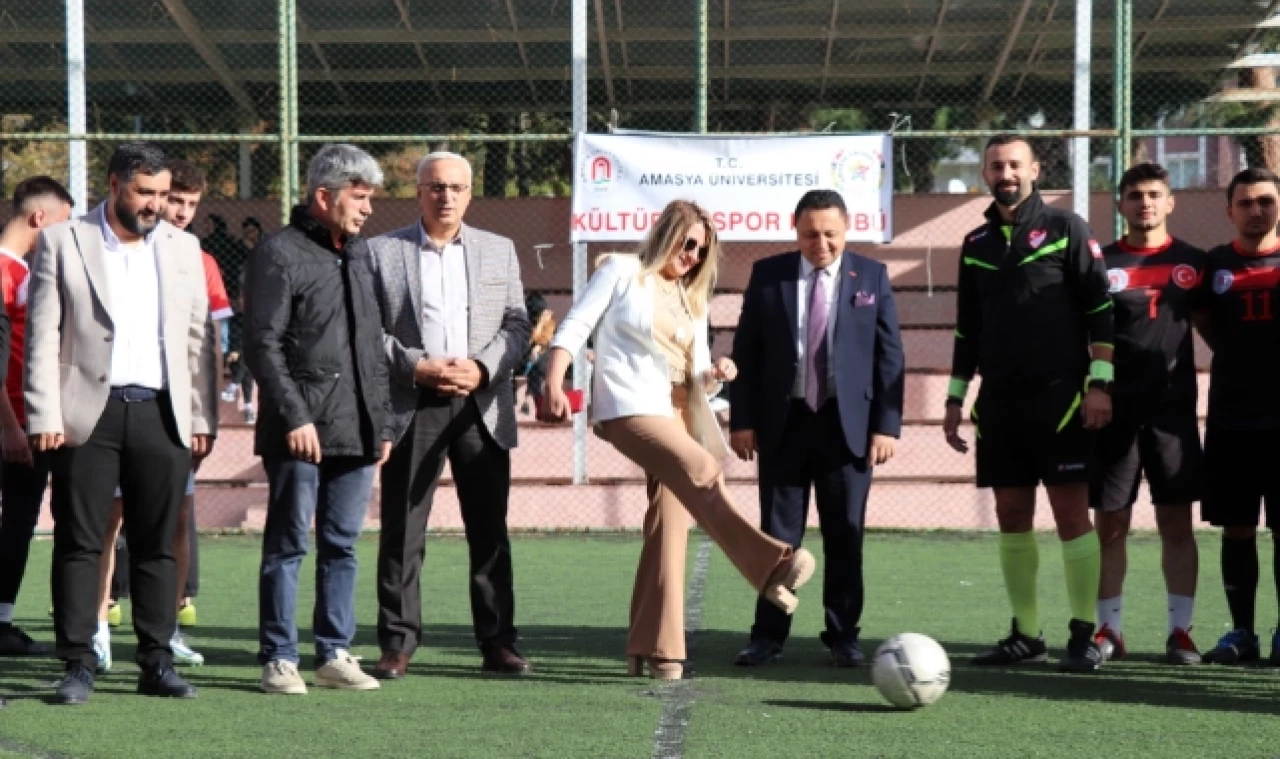 Futbol Turnuvasında, İsrail’in Gazze Saldırılarına Tepki