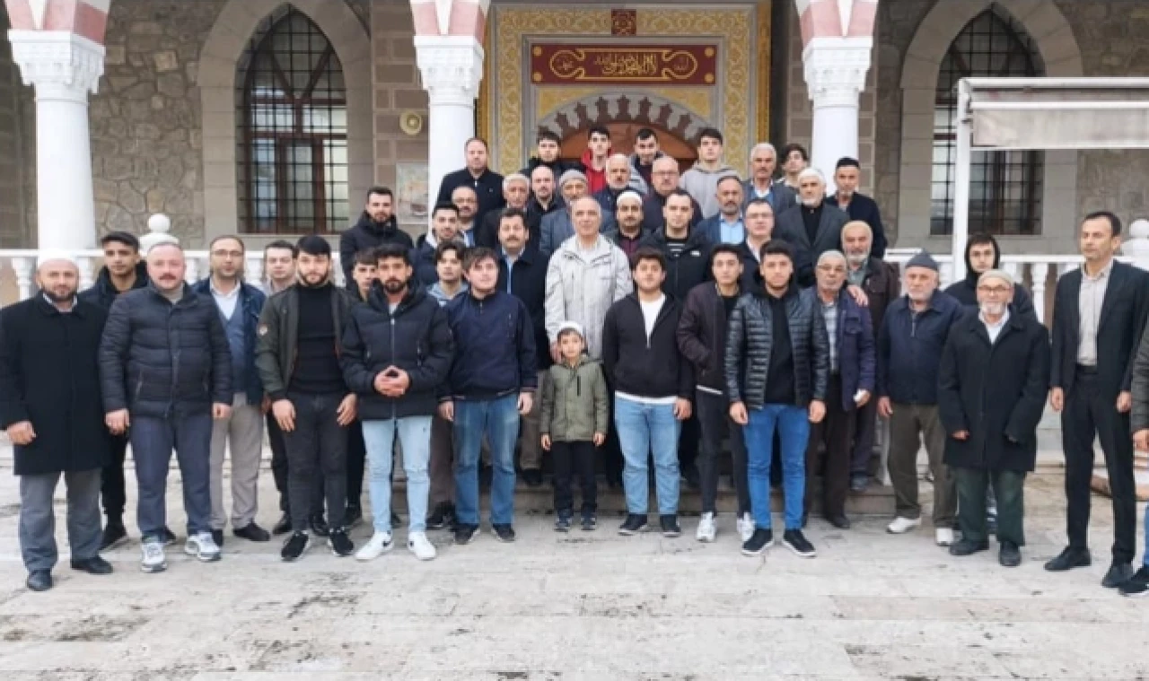Gümüşhacıköy'de Sabah Namazında Buluştular