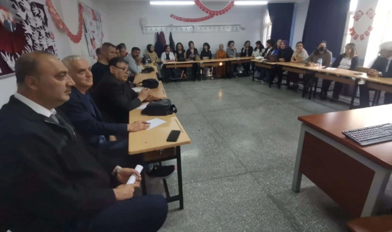İlçe Değerlendirme Toplantıları Gazi Ortaokulu’nda Başladı