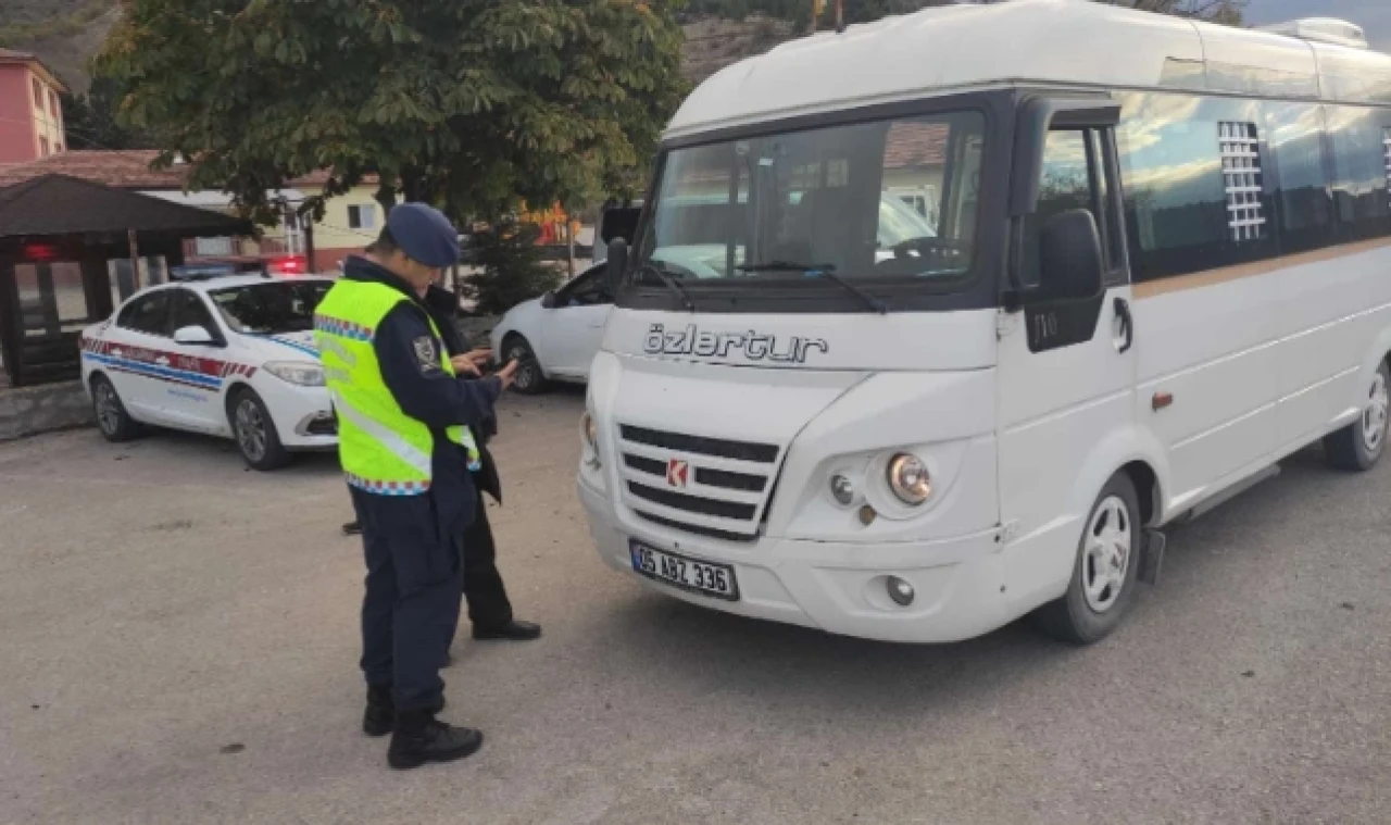 Jandarma ekipleri 125 okul servisini denetledi